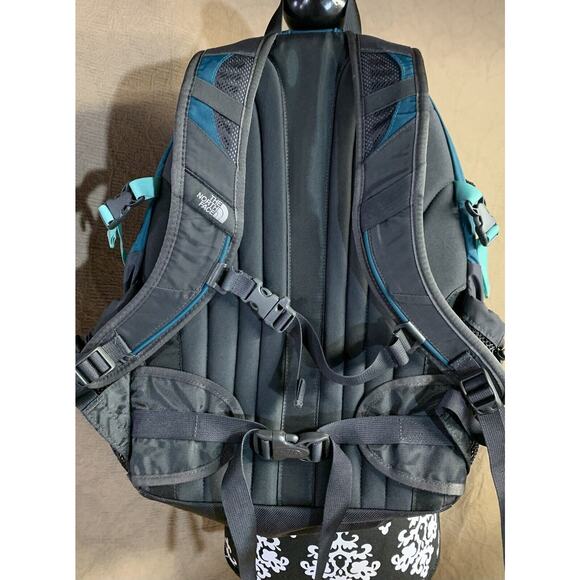The North Face Sure Shot Backpack Daypack Padded Hiking Acqua Blue - Picture 7 of 7